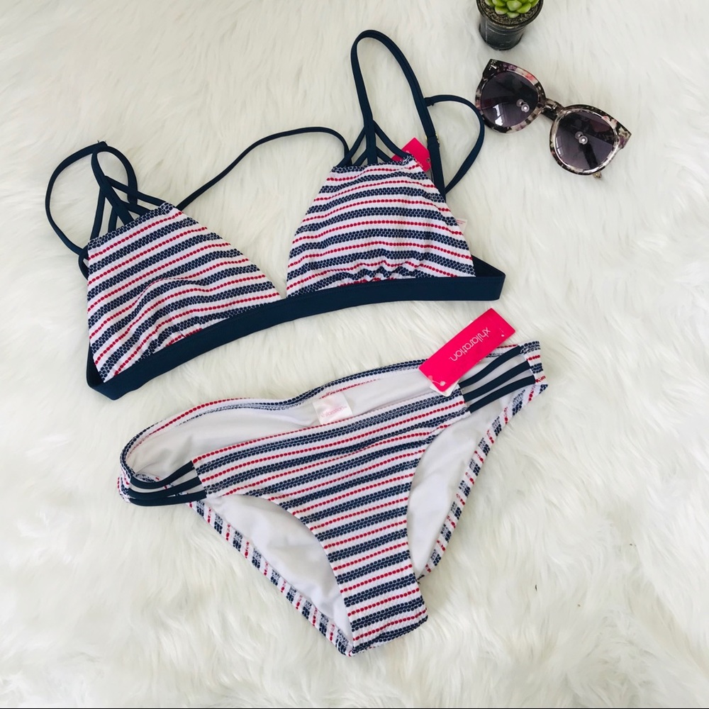 ☀️Xhilaration Striped Bikini🔥🔥